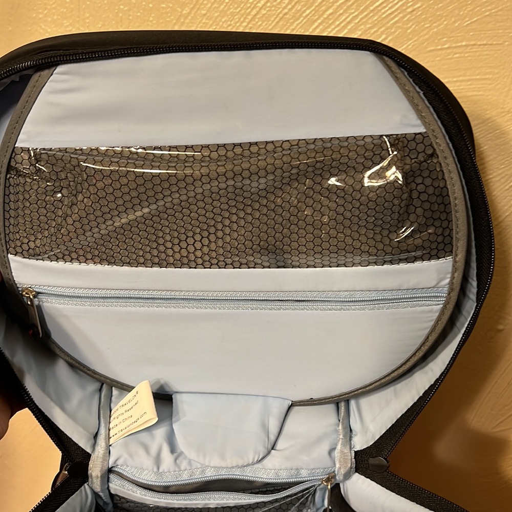 Travelon Travel Bag Beauty/Toiletries Case - Picture 9 of 16